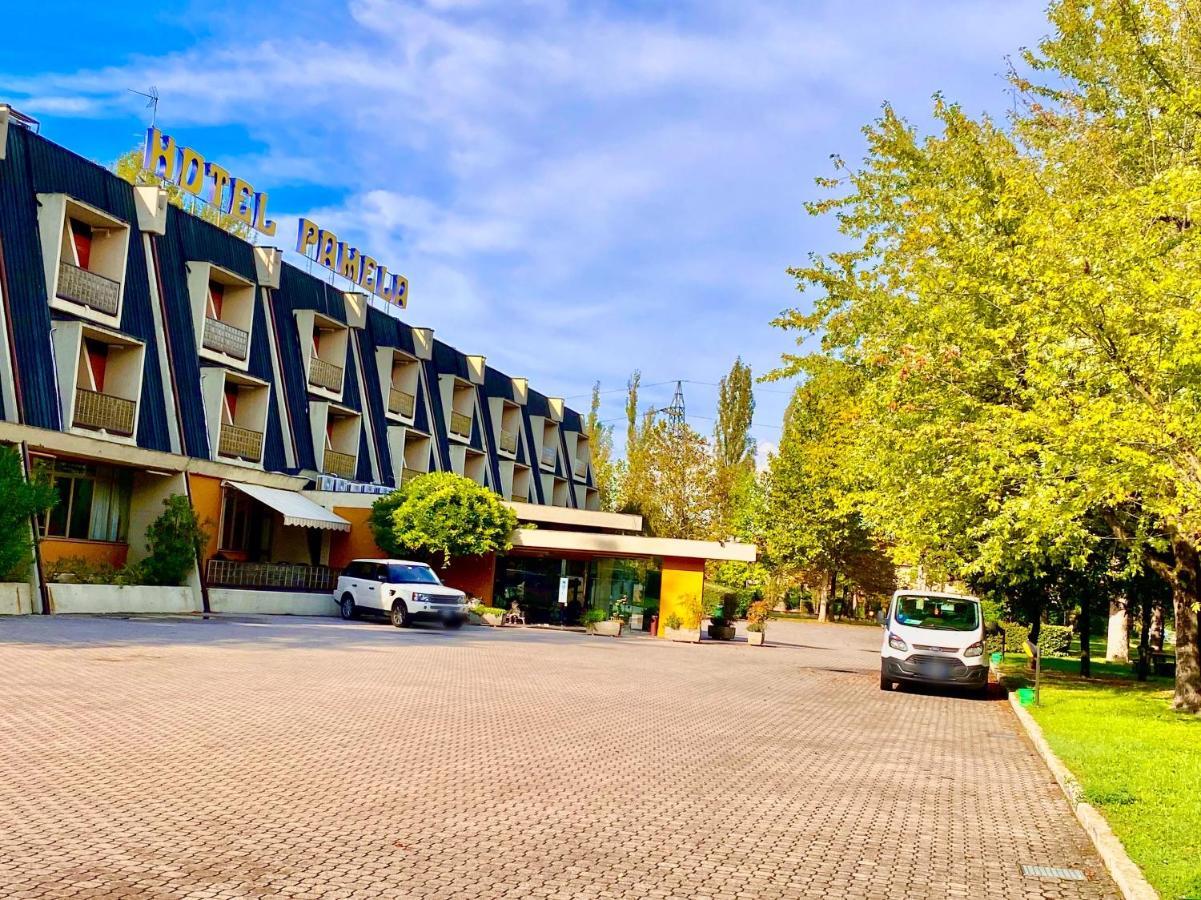 Hotel Pamela San Pietro in Casale Bagian luar foto
